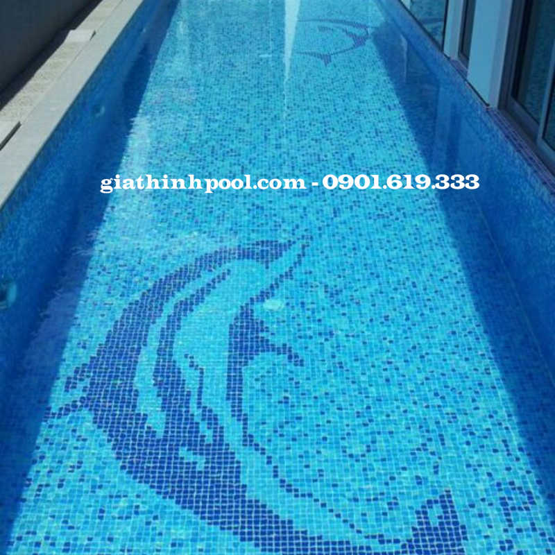 bể bơi có gạch kính mosaic giá rẻ
