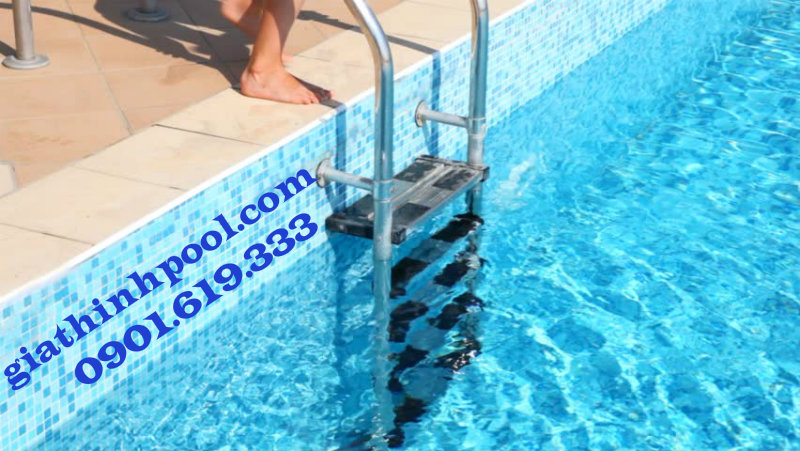 cầu thang bể bơi chất lượng