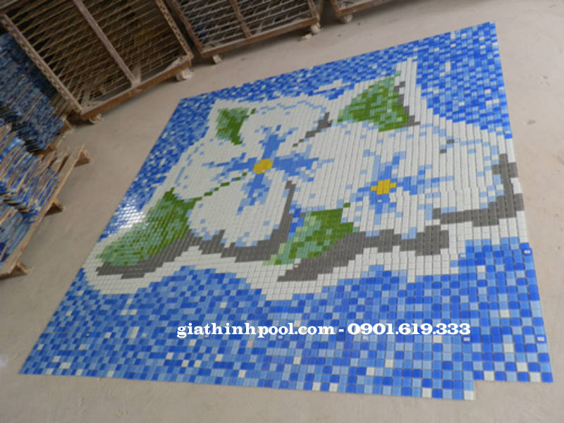 gạch mosaic đẹp có họa tiết hoa văn cho hồ bơi