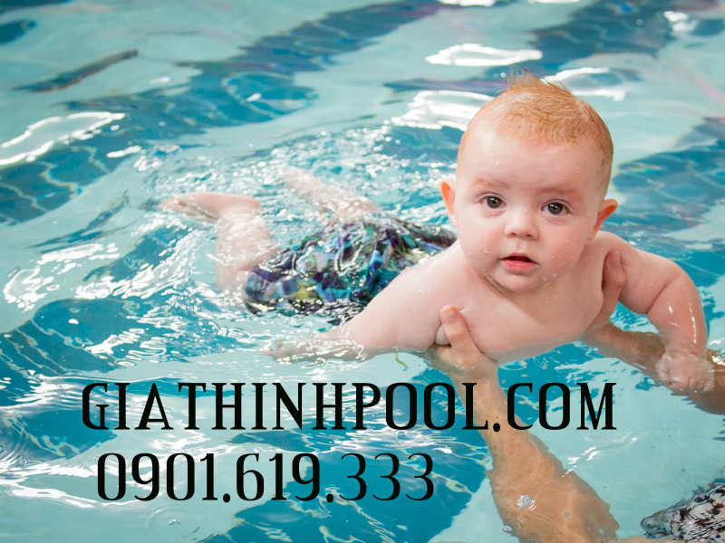 Dạy bơi cho trẻ sơ sinh ngay tại nhà